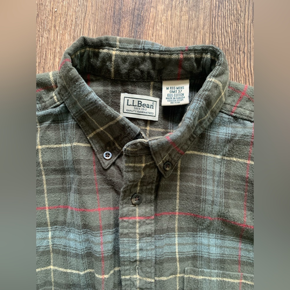 L.L.Bean button up shirt/ M